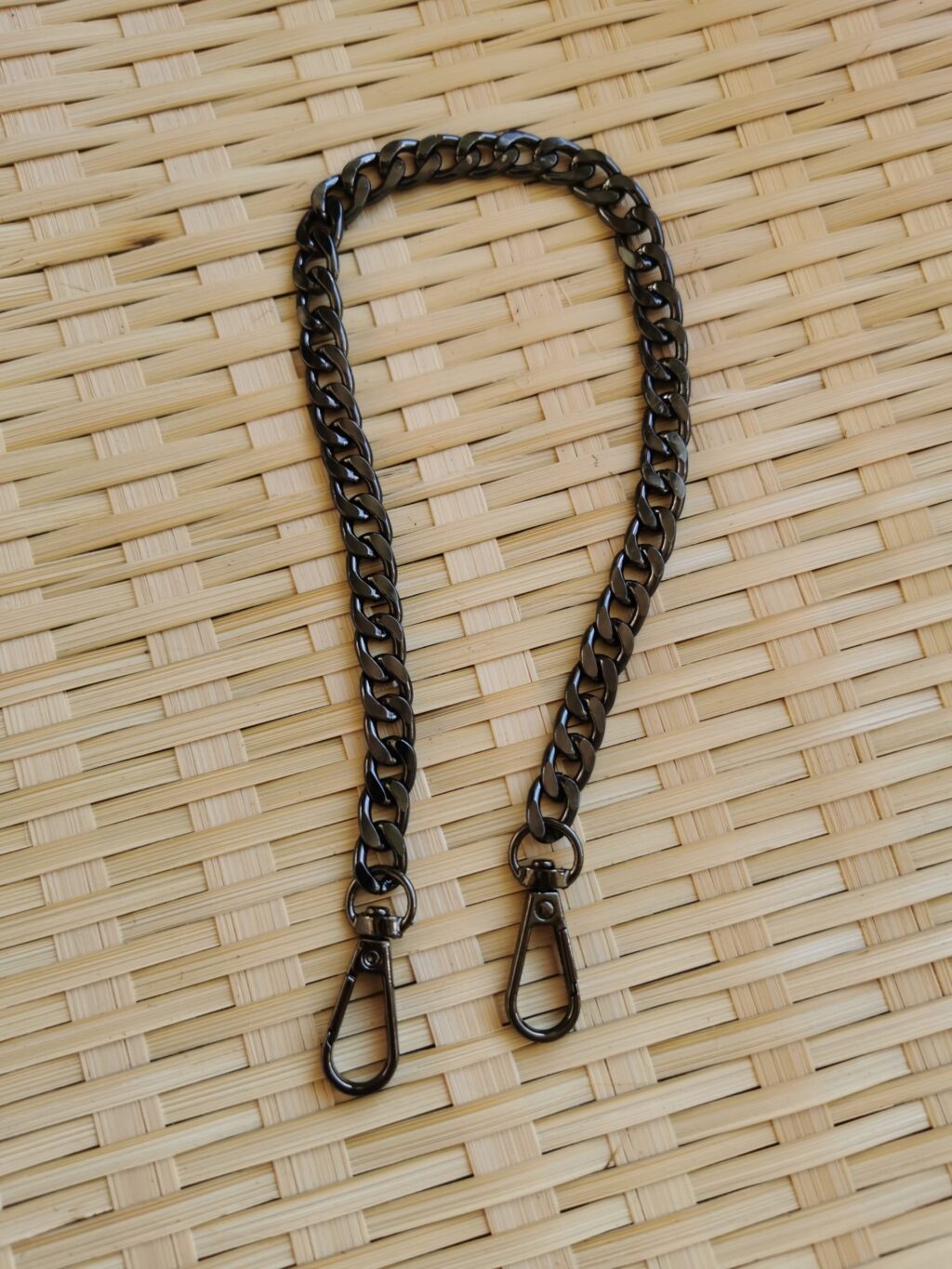 Metalinė rankena rankinei (40cm) Grandinėlė. Juoda
