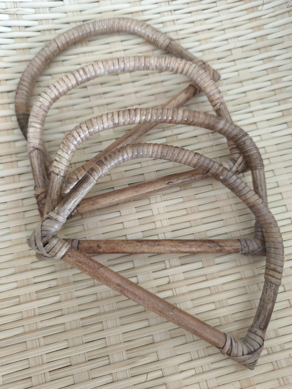 Taschengriffe aus Bambus. 17x11 cm