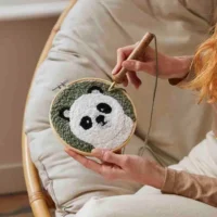 DMC silmustikandite tikkimiskomplekt "Panda" (15,7 cm)